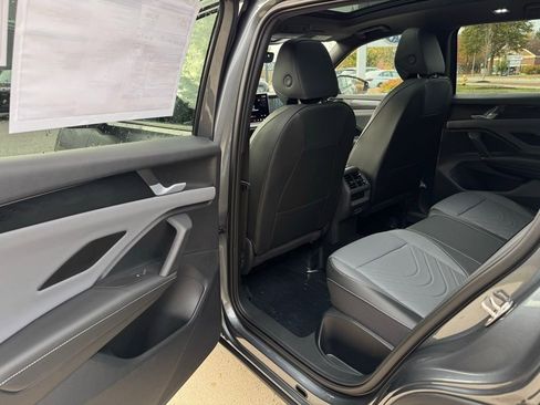 New 2026 Volkswagen Tiguan SE R-Line image 26