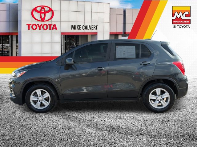 Used 2020 Chevrolet Trax LS w/ Tint and Cruise Package FWD image 2