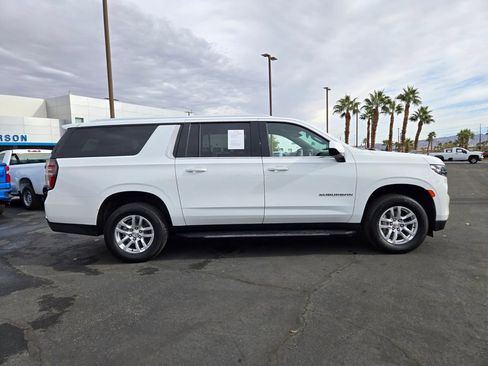Used 2024 Chevrolet Suburban LT image 7