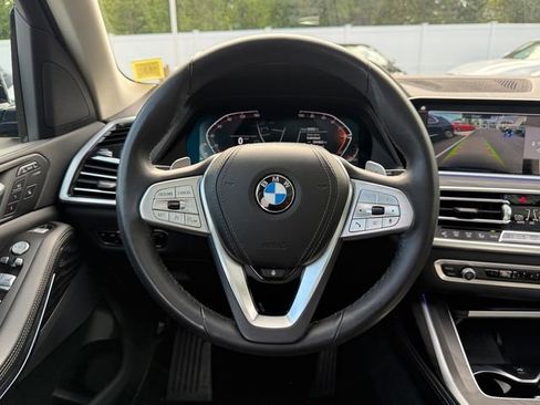 Used 2022 BMW X7 xDrive40i w/ Premium Package AWD/4WD image 16