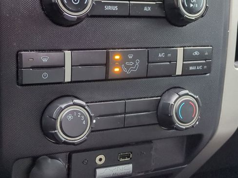 Used 2014 Ford F150 XLT w/ Trailer Tow Package image 31