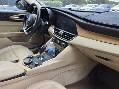 Used 2017 Alfa Romeo Giulia Ti w/ TI Lusso Light Wood Package image 11