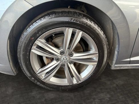 Used 2019 Volkswagen Jetta R-Line FWD image 36