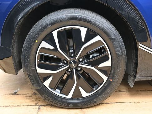 Used 2022 Kia EV6 Wind image 14