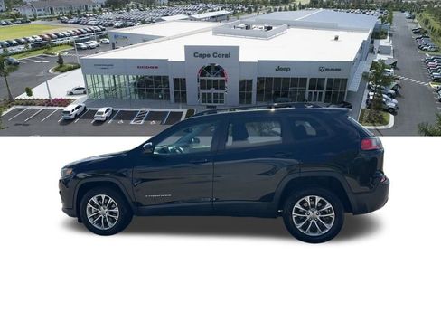 Certified 2022 Jeep Cherokee Latitude Lux FWD image 30