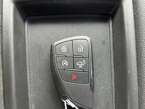 Used 2025 Chevrolet Silverado 1500 Custom Trail Boss AWD/4WD image 32