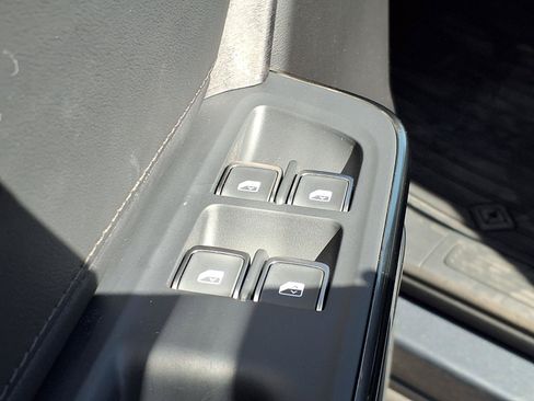 Used 2022 Rivian R1T Adventure AWD/4WD image 20