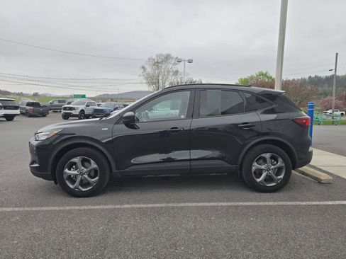 Certified 2025 Ford Escape ST-Line AWD/4WD image 7