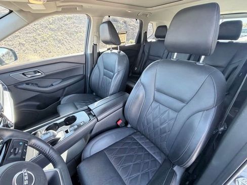 Used 2022 Nissan Rogue Platinum w/ Head-Up Display Package image 25