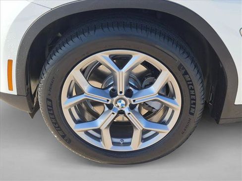 Used 2024 BMW X3 sDrive30i w/ Convenience Package RWD image 24