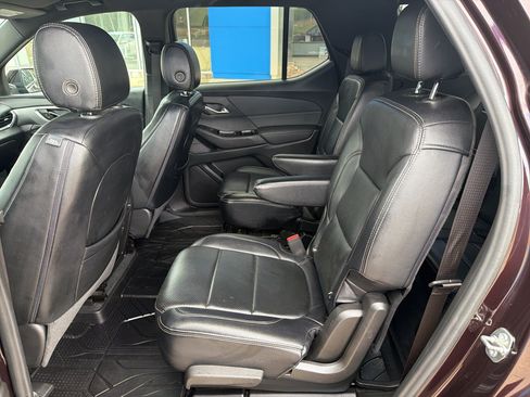 Used 2023 Chevrolet Traverse LT FWD image 37