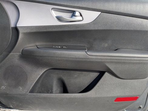 Used 2024 Kia Forte LXS image 33