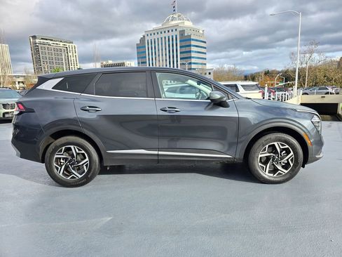 Certified 2024 Kia Sportage LX image 9