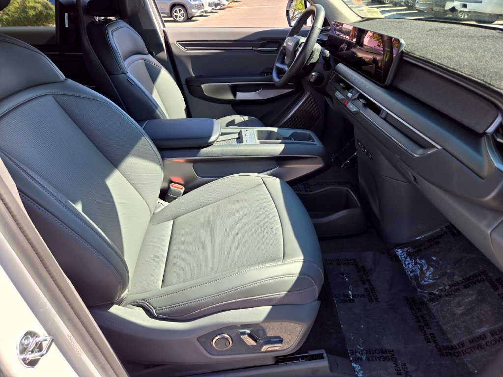 Used 2026 Kia EV9 Light RWD image 17