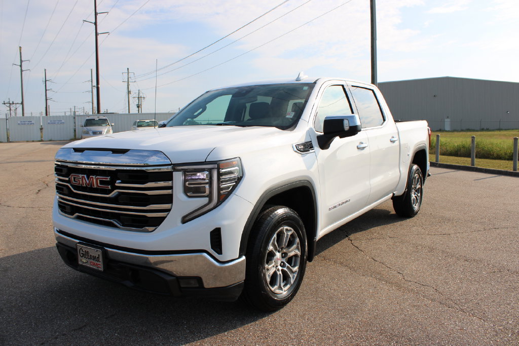 Used 2025 GMC Sierra 1500 SLT RWD image 2