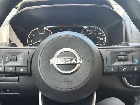 Used 2024 Nissan Rogue SV AWD/4WD image 21