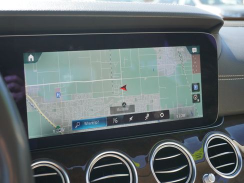 Used 2021 Mercedes-Benz E 350 Sedan image 26