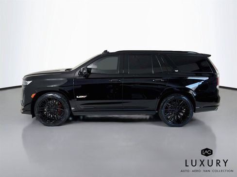 Used 2023 Cadillac Escalade V w/ LPO, ONYX Package AWD/4WD image 9