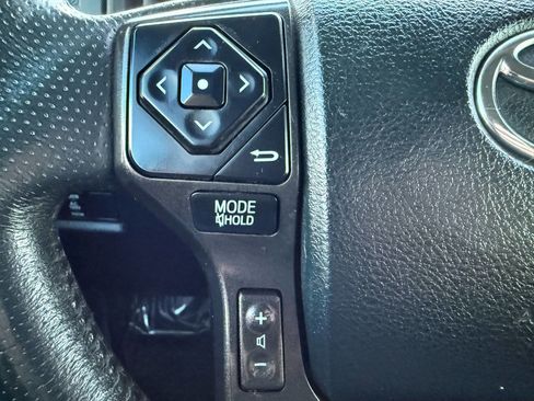 Used 2019 Toyota 4Runner TRD Off Road 4x4 4dr SUV image 35