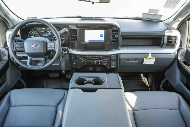 New 2025 Ford F250 XL w/ XL Driver Assist Package RWD image 23