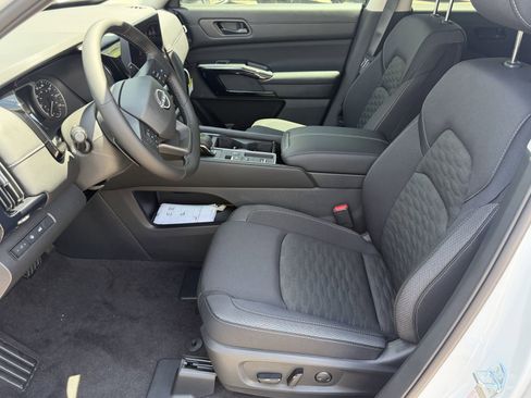 New 2026 Nissan Pathfinder SV FWD image 18