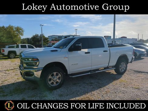 Used 2025 RAM 2500 Big Horn AWD/4WD image 1