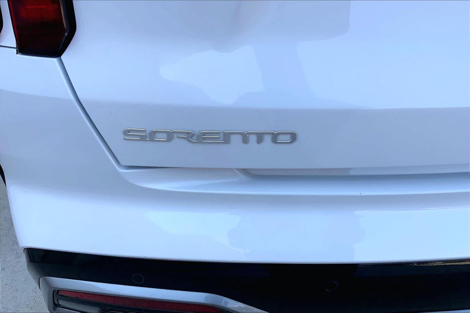 Used 2023 Kia Sorento EX FWD image 9