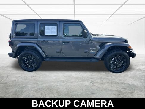 Used 2022 Jeep Wrangler Unlimited Sahara w/ Safety Group AWD/4WD image 4