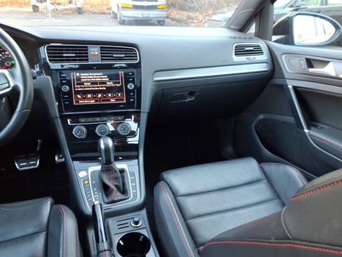 Used 2021 Volkswagen GTI SE image 13