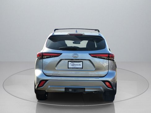 Used 2021 Toyota Highlander Platinum image 7