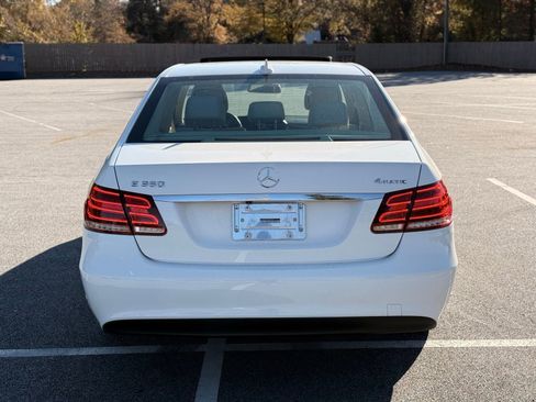 Used 2014 Mercedes-Benz E 350 4MATIC Sedan image 13