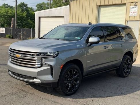 Used 2024 Chevrolet Tahoe High Country AWD/4WD image 1