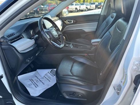 Used 2022 Jeep Compass Limited image 13