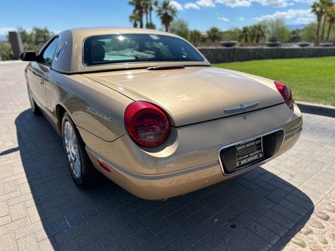 Used 2005 Ford Thunderbird Deluxe RWD image 38