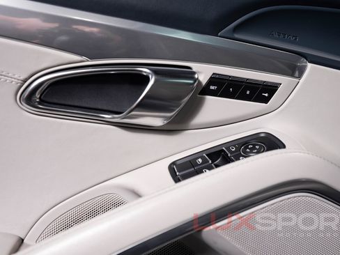 Used 2017 Porsche 911 Carrera S RWD image 19