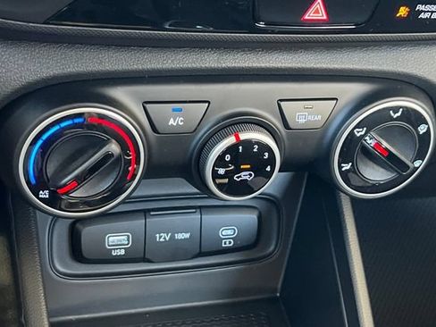 New 2026 Hyundai Venue SE FWD image 19