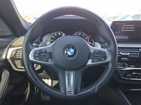 Used 2018 BMW M550i xDrive image 39