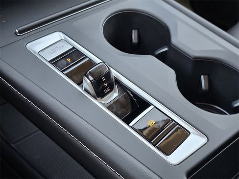 New 2026 Volkswagen Atlas SE image 14