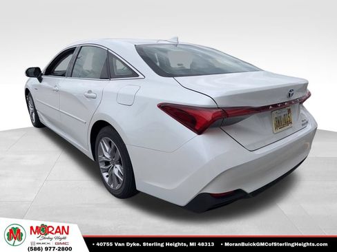 Used 2021 Toyota Avalon XLE FWD image 4