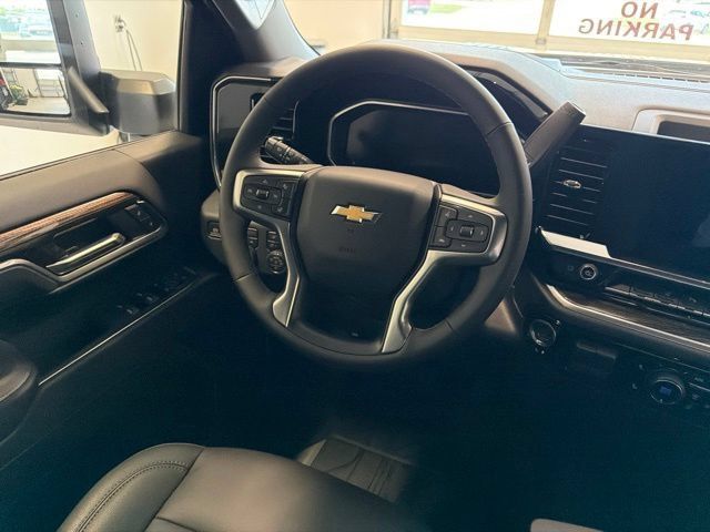New 2026 Chevrolet Silverado 3500 LT w/ Z71 Chrome Sport Edition AWD/4WD image 35