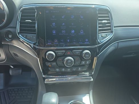 Used 2020 Jeep Grand Cherokee Limited w/ Luxury Group II RWD image 21
