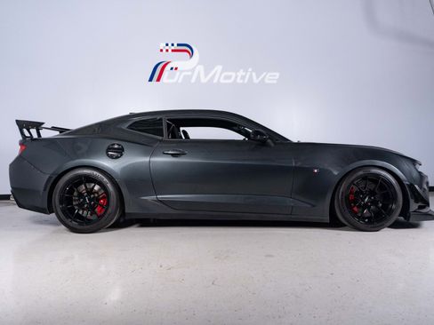 Used 2018 Chevrolet Camaro SS RWD image 23