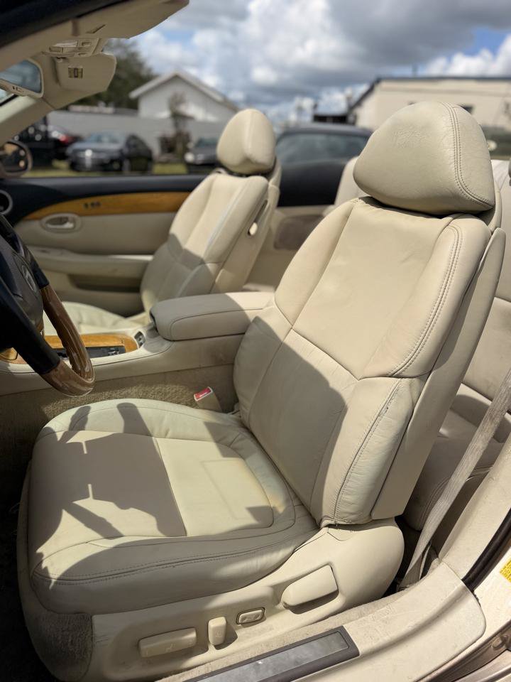 Used 2002 Lexus SC 430 Convertible RWD image 6