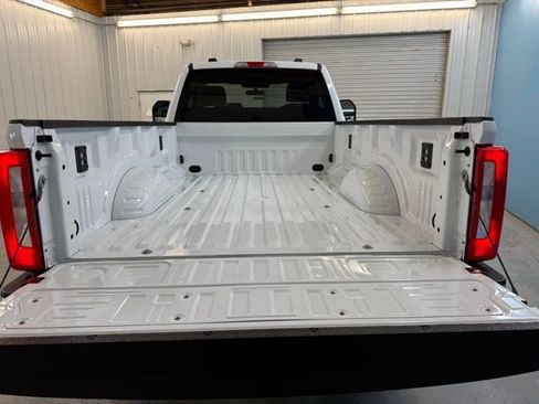 Used 2025 Ford F350 XLT w/ FX4 Off-Road Package image 11