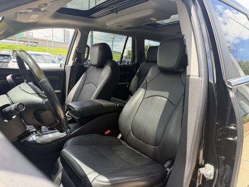 Used 2017 Buick Enclave Leather w/ Enclave Sport Touring Edition AWD/4WD image 37