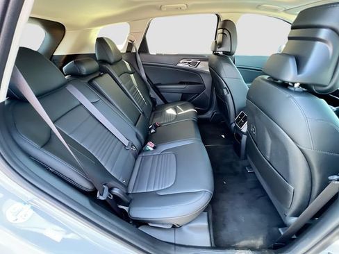 New 2024 Kia Sportage SX image 29