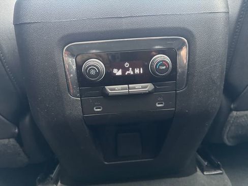 Certified 2023 Chevrolet Suburban LT image 28