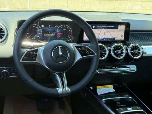 New 2026 Mercedes-Benz GLB 250 image 29