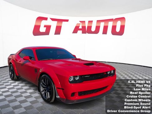 Used 2021 Dodge Challenger R/T Scat Pack RWD image 1