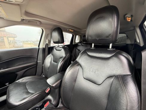 Used 2018 Jeep Compass Limited w/ Navigation Group image 19